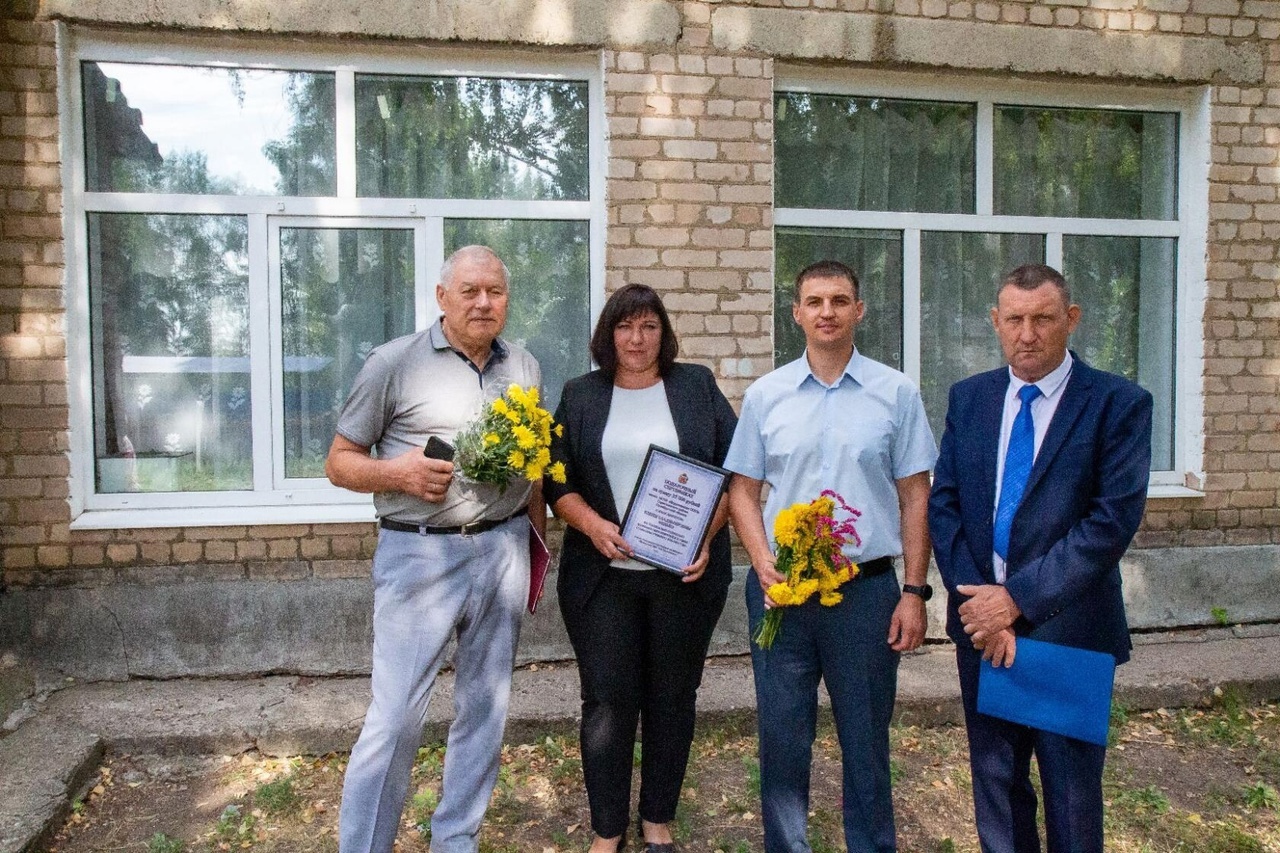 Укажите подпись к картинке.